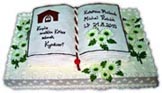 Svatební dorty – dort krémový obdélník na vrchu s otevřenou knihou, zdobený chryzantémami s05